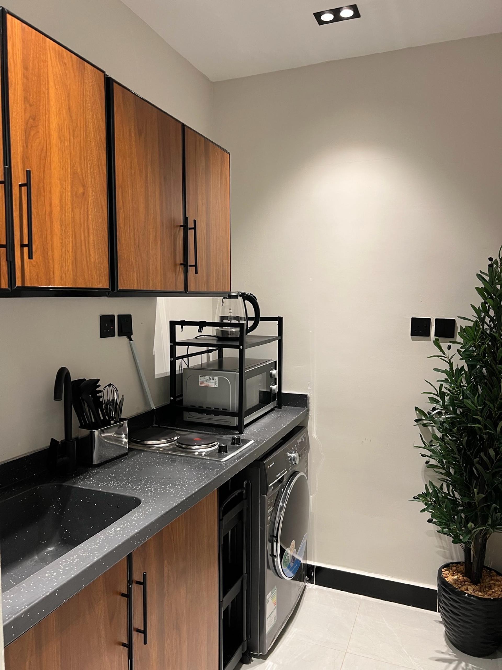 Luxury 1BR w Private Bar in Almalqa 6