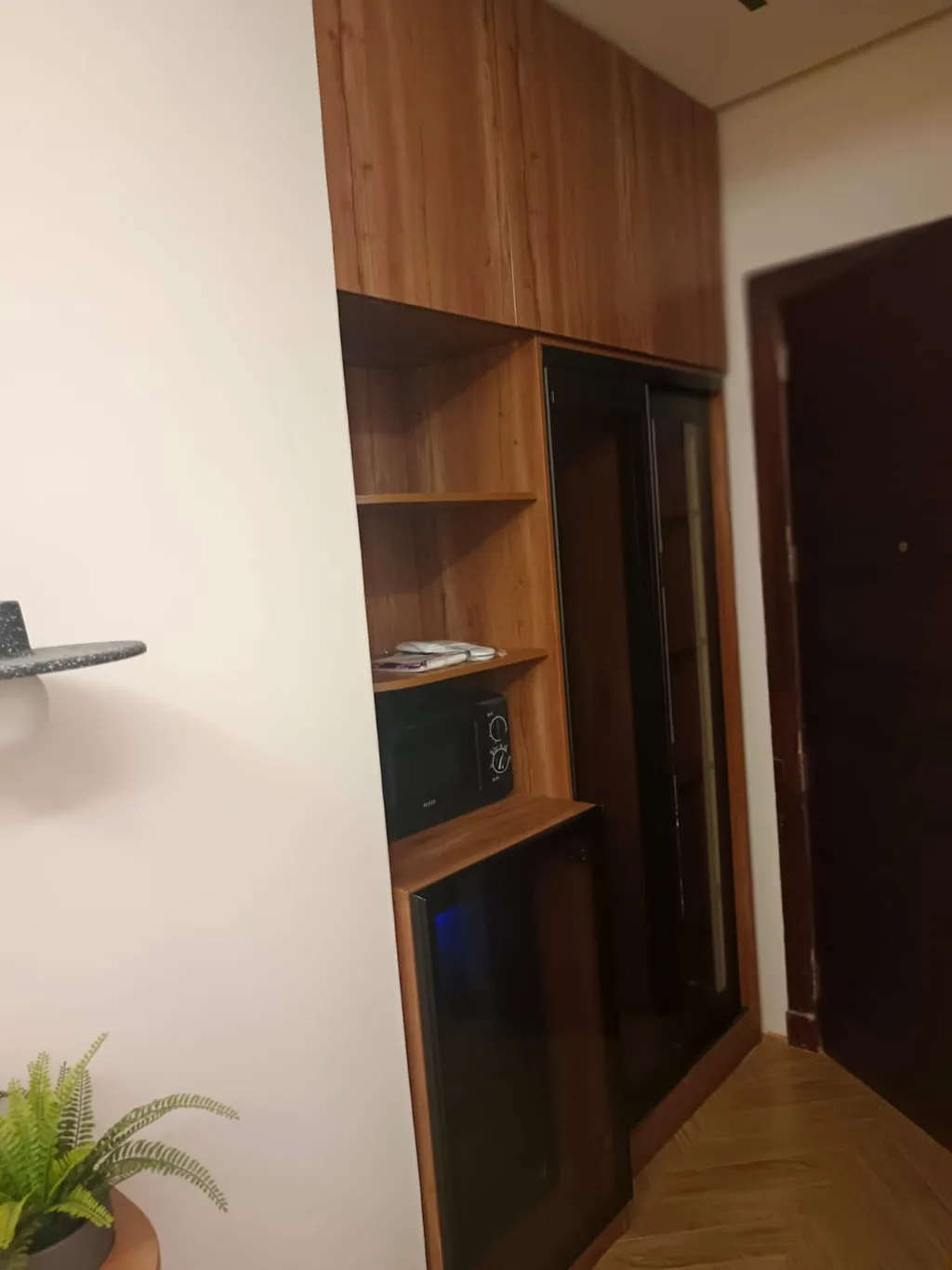 استديو بسرير ماستر وجلسة جانبية 2