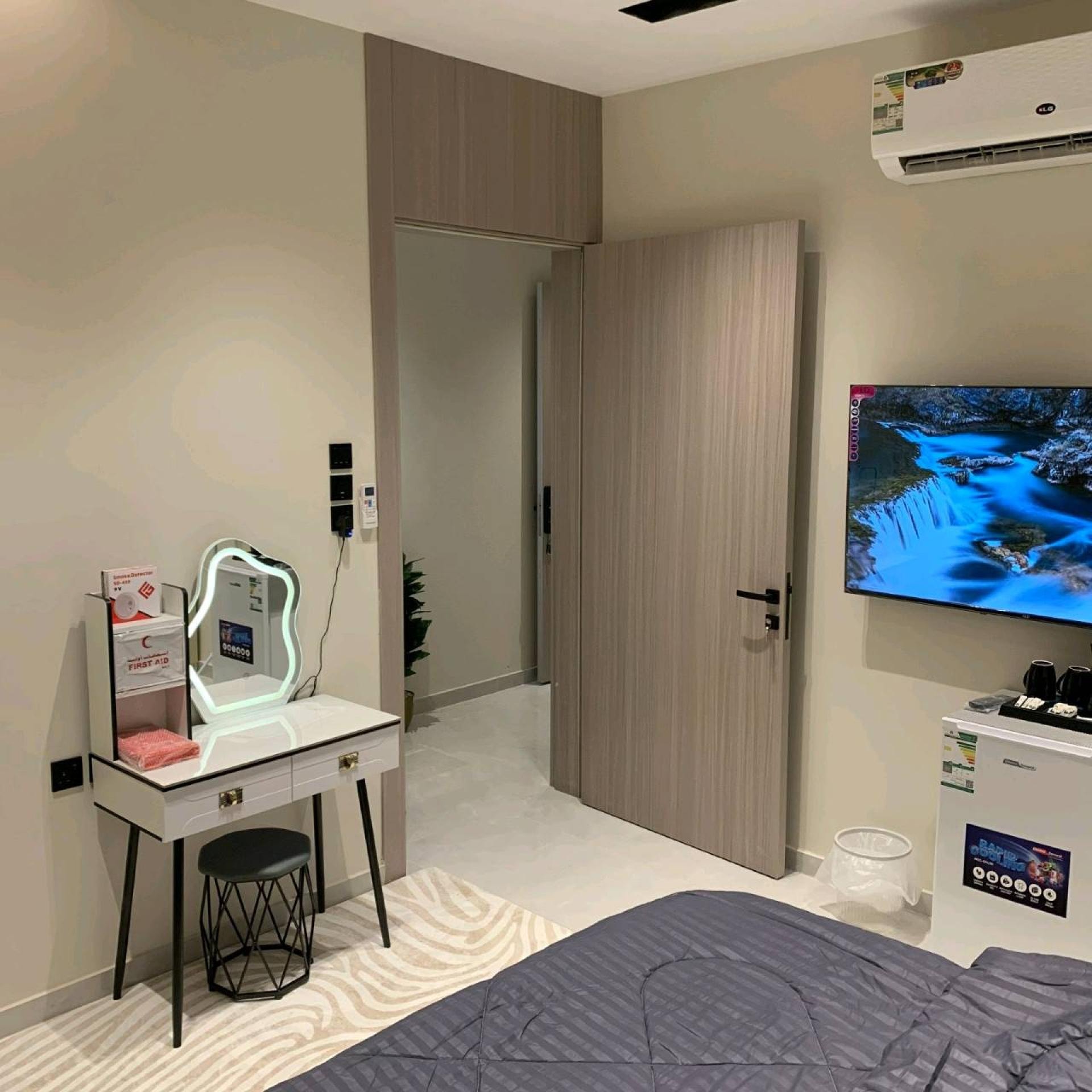 استديو بسرير ماستر M9l101 2