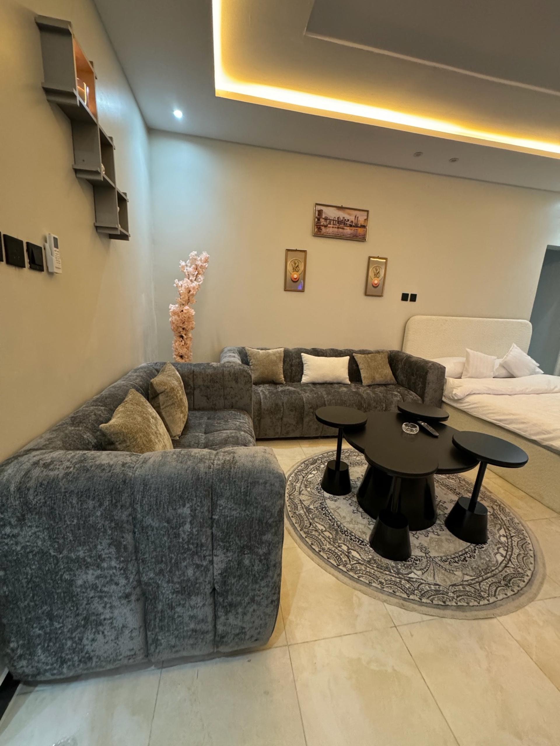 استديو مميز واسع دخول ذاتي, حي اليرموك, الرياض 4